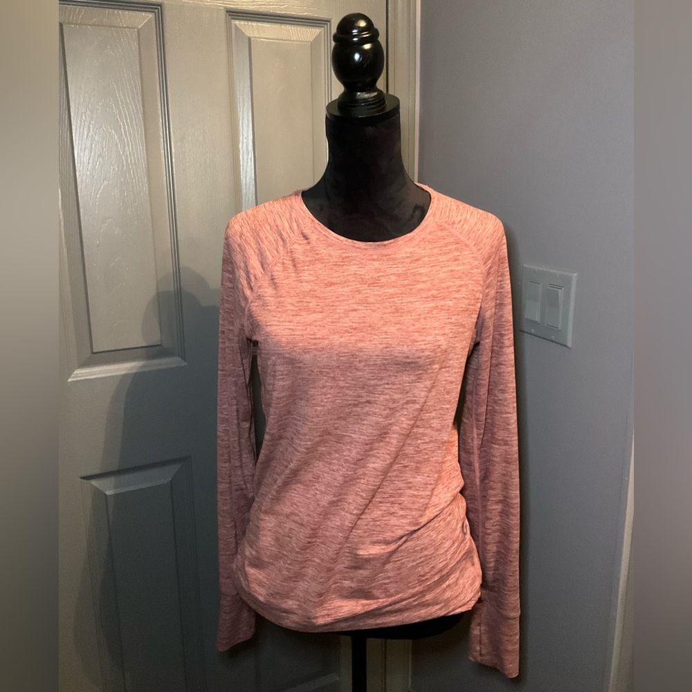 Small dusty rose heathered yoga top